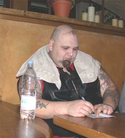 Popa Chubby signing autographs